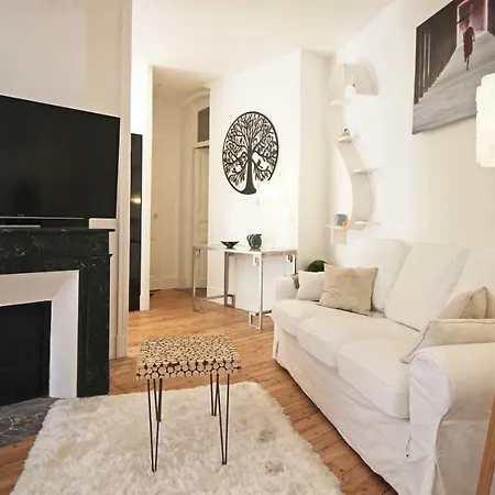 - Alsace Lorraine - Languedoc-place Du Salin-museum Histoire Naturelle- Jardin Des Plantes-musee Augustins- Palais De Justice Station Metro Carmes Ligne B