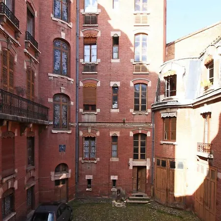 - Alsace Lorraine - Languedoc-place Du Salin-museum Histoire Naturelle- Jardin Des Plantes-musee Augustins- Palais De Justice Station Metro Carmes Ligne B Toulouse